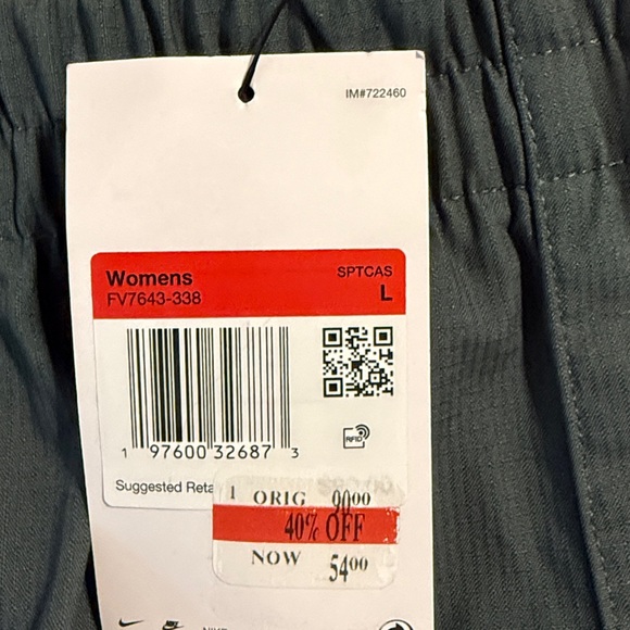 NWT Nike Women’s Forest Green Cargo Pants - Picture 8 of 8
